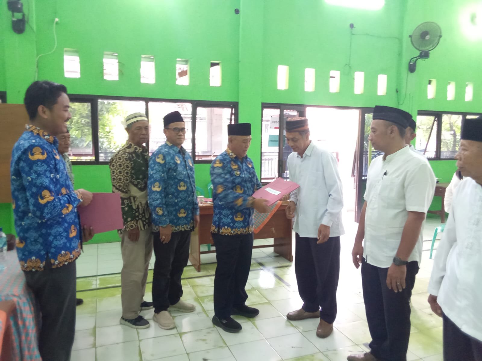 Lurah Larangan Resmi Melantik Pengurus RT dan RW 13 Sida Mukti Masa Bakti 2026-2031
